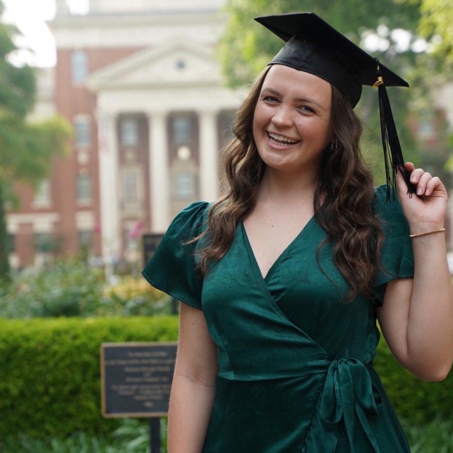 lauren dodd graduation picture